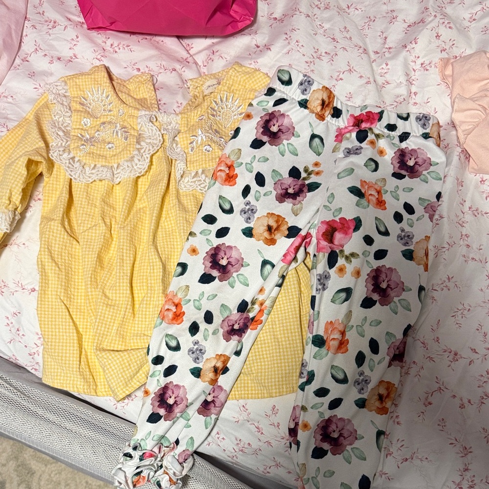 Yellow Lace Collar Top and Floral Leggings Set